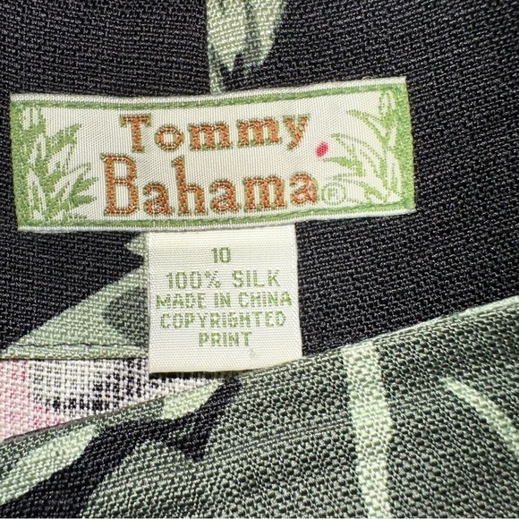 Tommy Bahama Women's Black Floral 100% Silk Cropped Pants Size 10 - Picture 9 of 9
